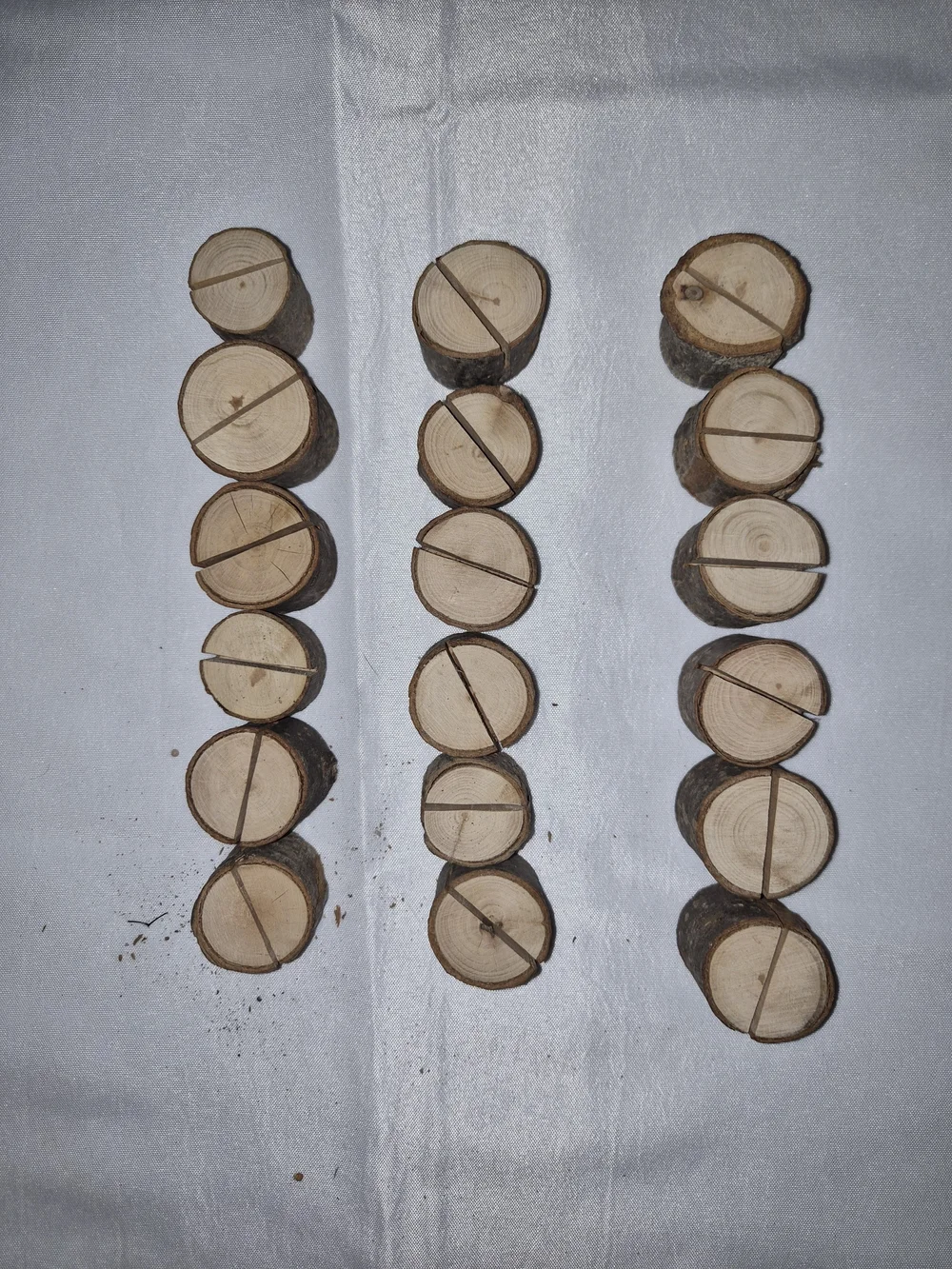 Natural Round Wood Slice For Card Or Picture Holder
